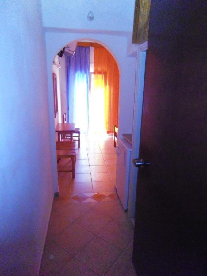 Julieta'S House Hotel Patitiri  Exterior photo